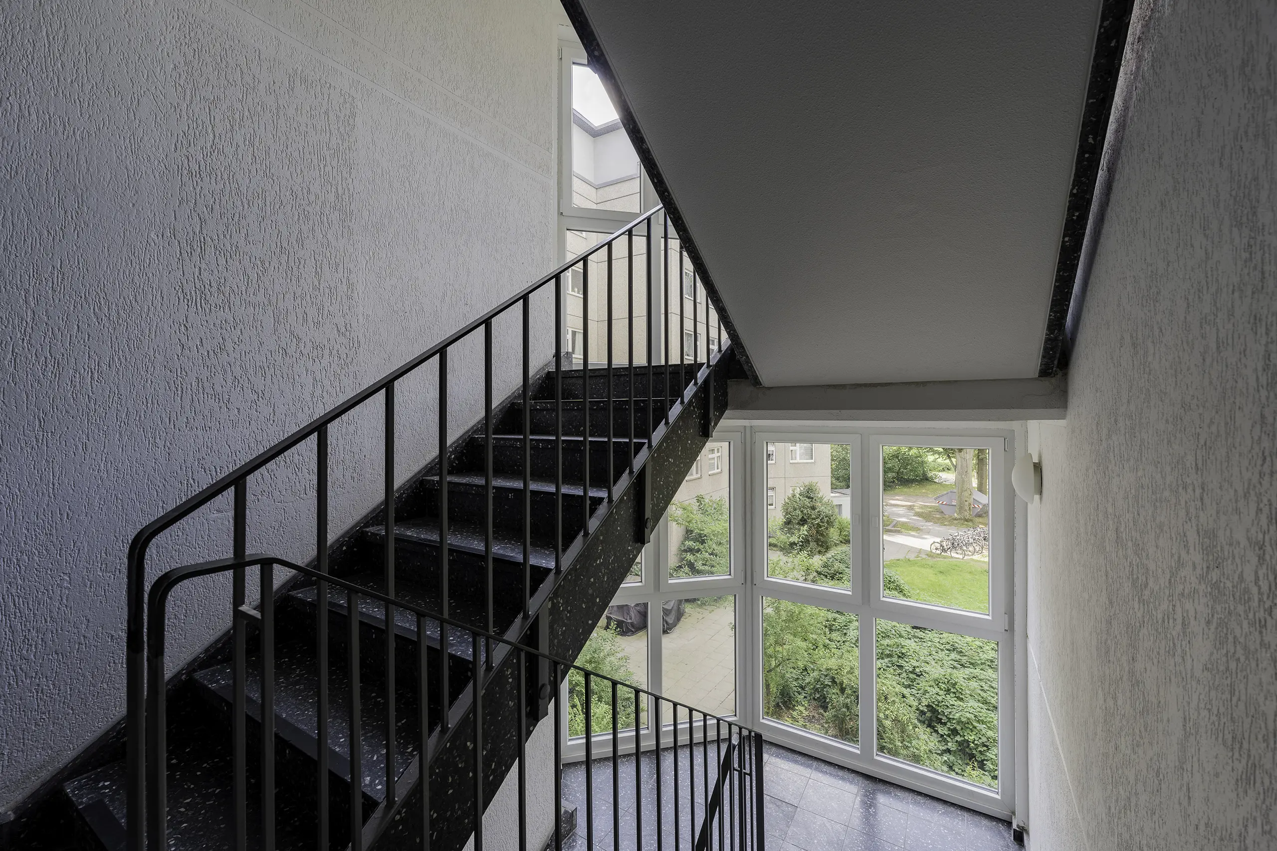 Modernisiertes Treppenhaus im DRAKEPARK Berlin