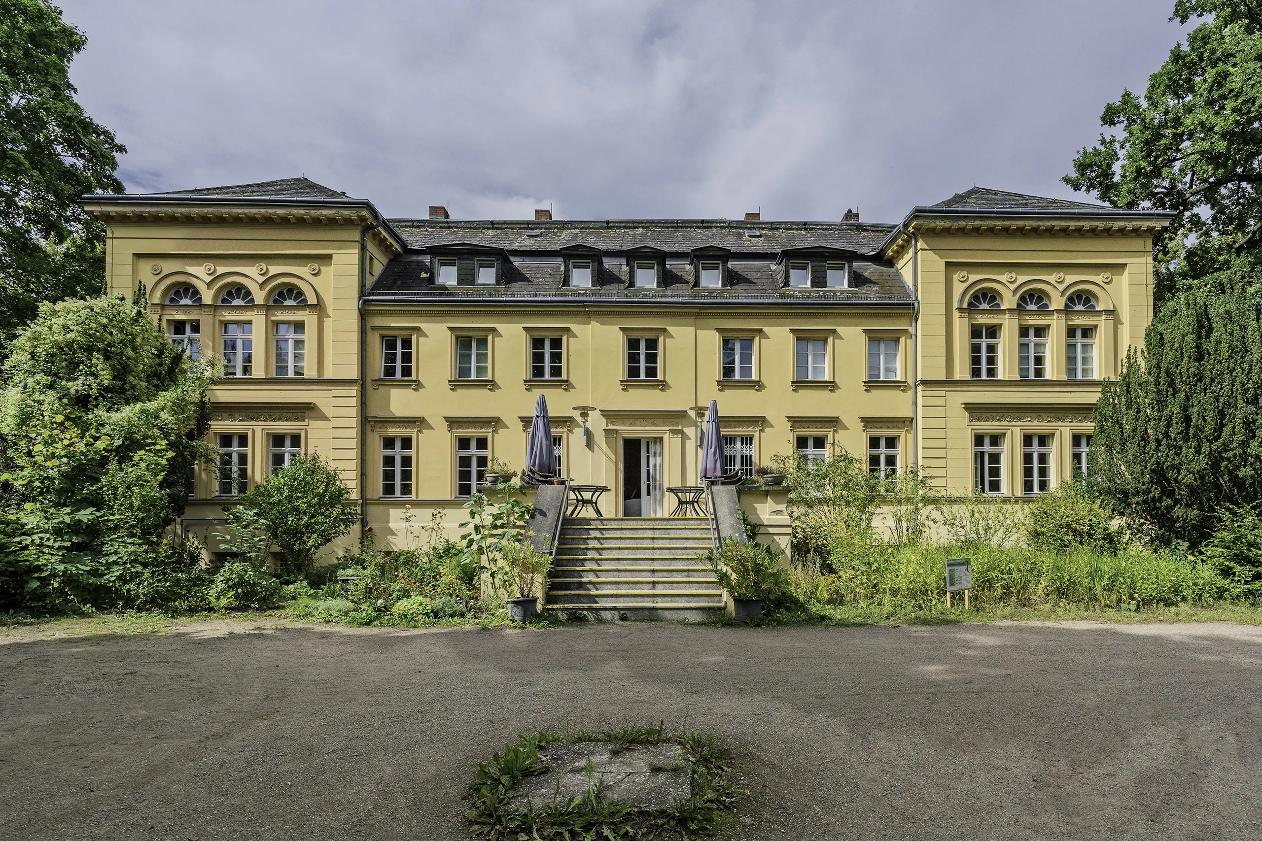 Historisches Gebäude in der Umgebung des DRAKEPARK Berlin